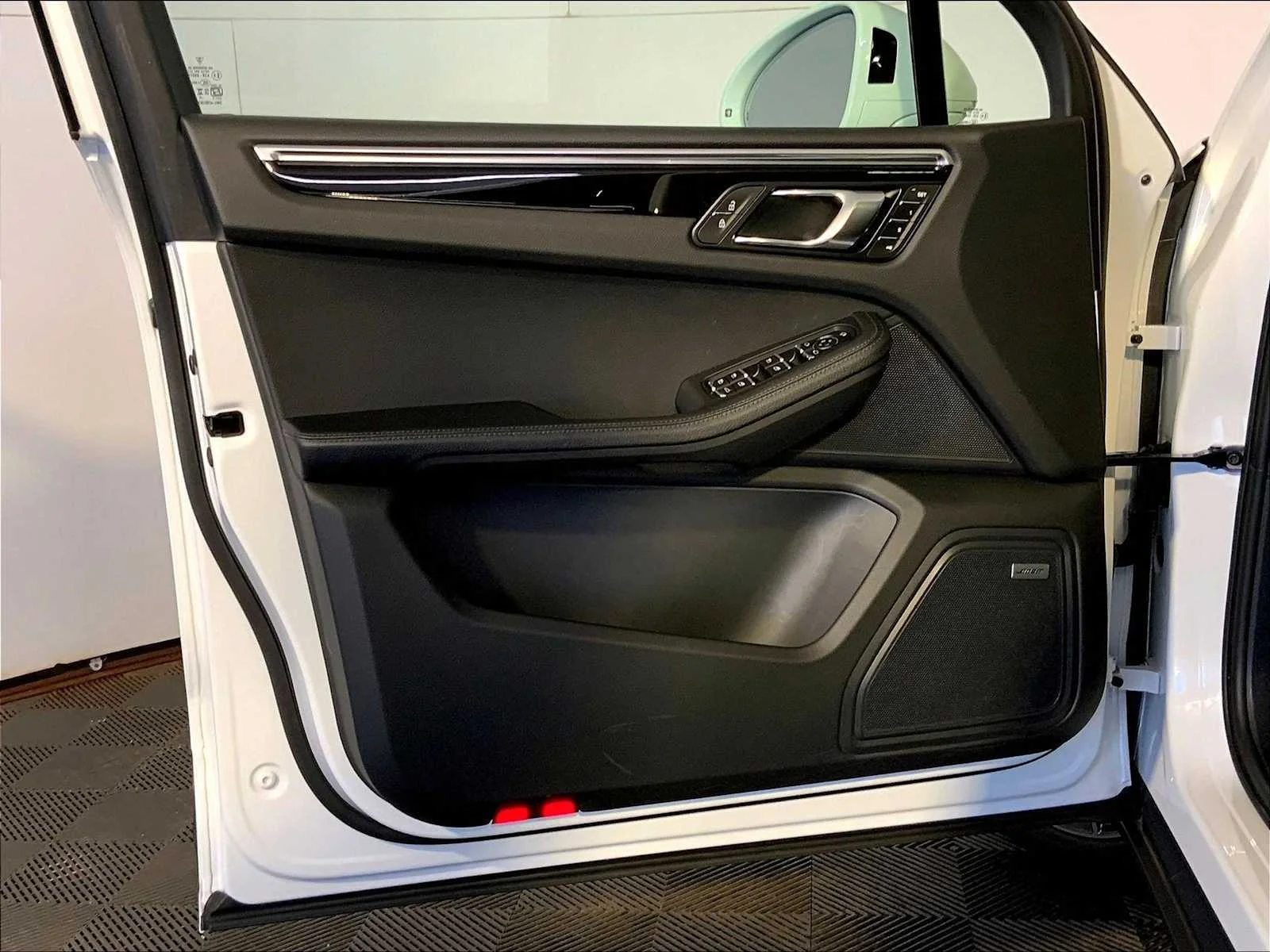 Certified Used 2024 White Porsche  image 25