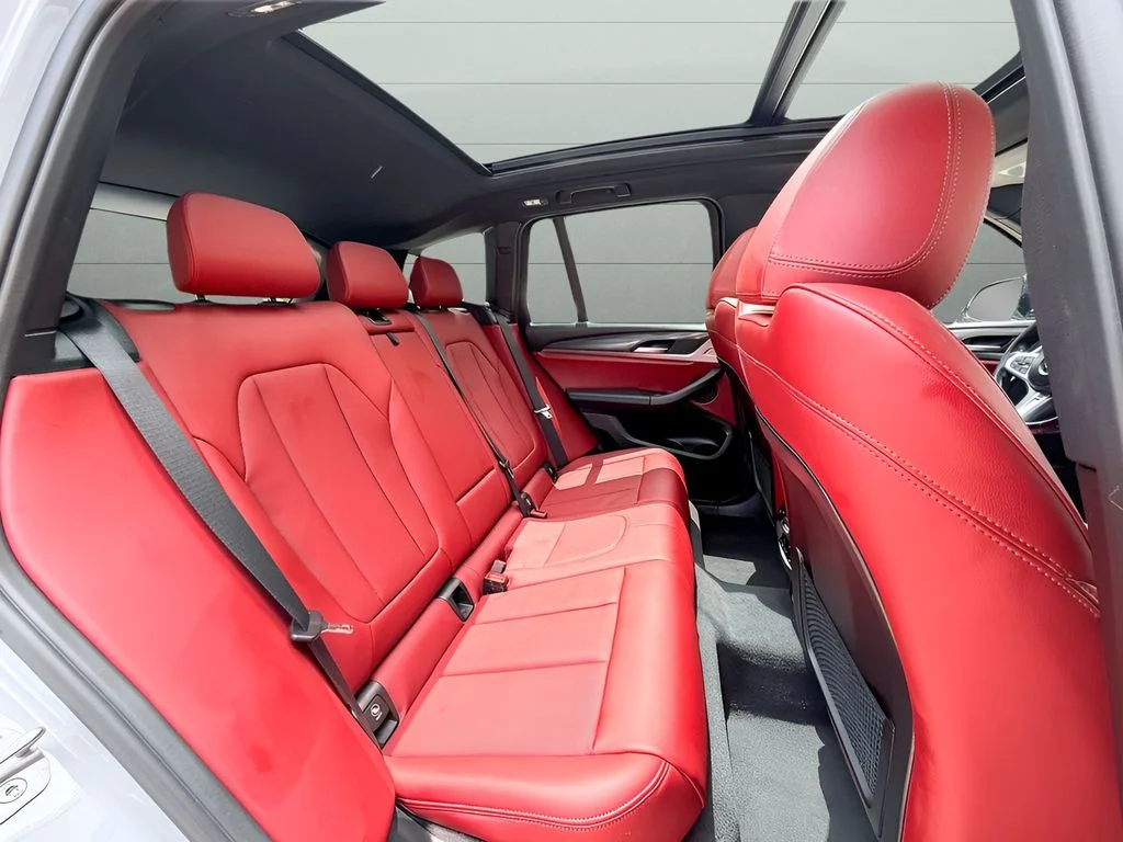 Used 2023 Gray BMW xDrive30i image 39