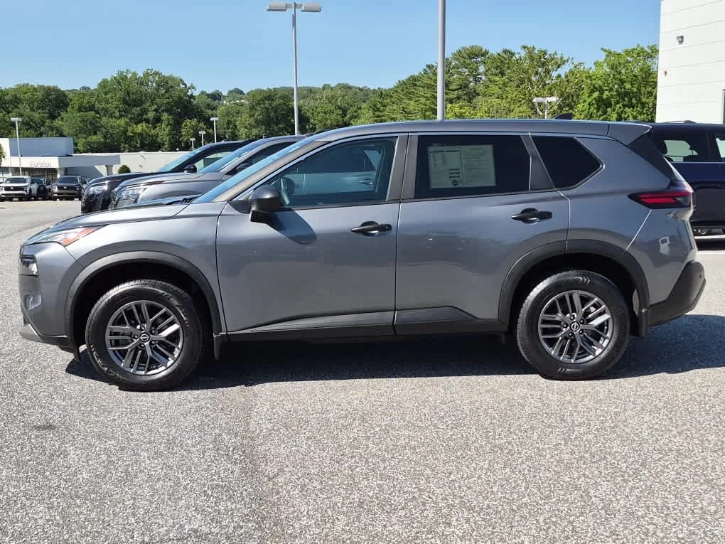 Used 2023 Gun Metallic Nissan S image 4