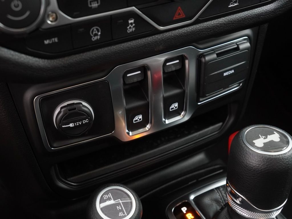 New 2026 Black Clear-Coat Exterior Paint Jeep Sport image 15