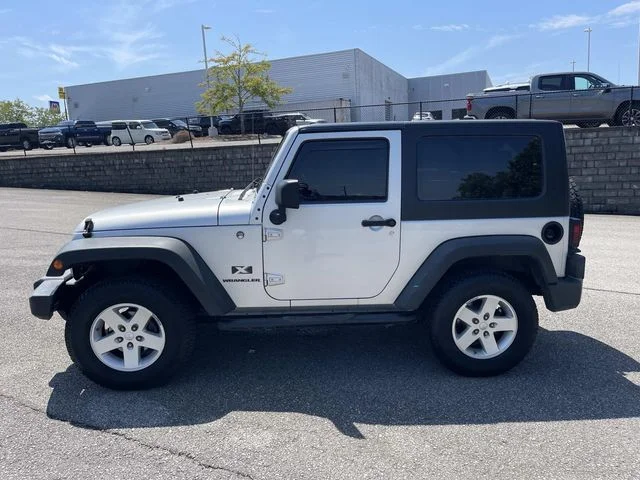 Used 2008 Silver Jeep X image 6