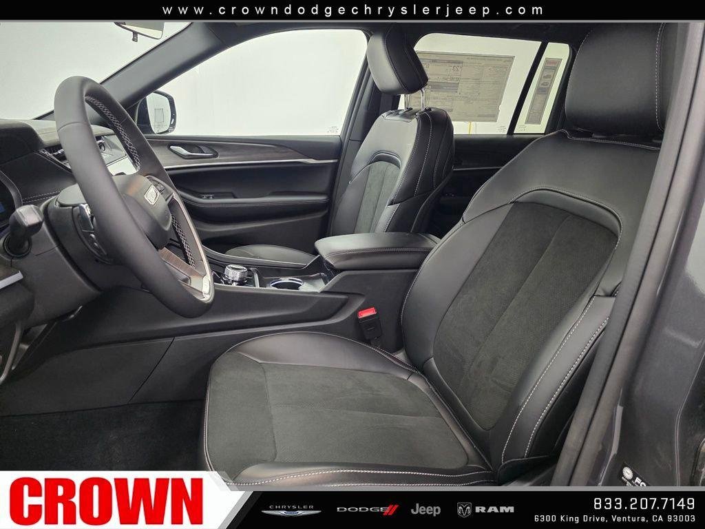 New 2026 Baltic Gray Metallic Clearcoat Jeep Laredo image 16