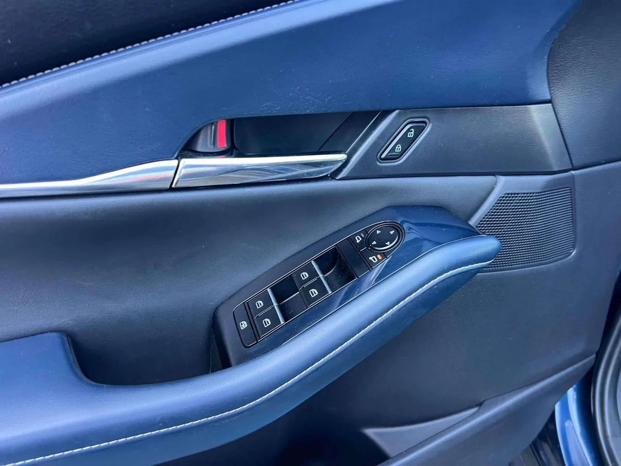 Used 2021 Deep Crystal Blue Mica Mazda Preferred image 19
