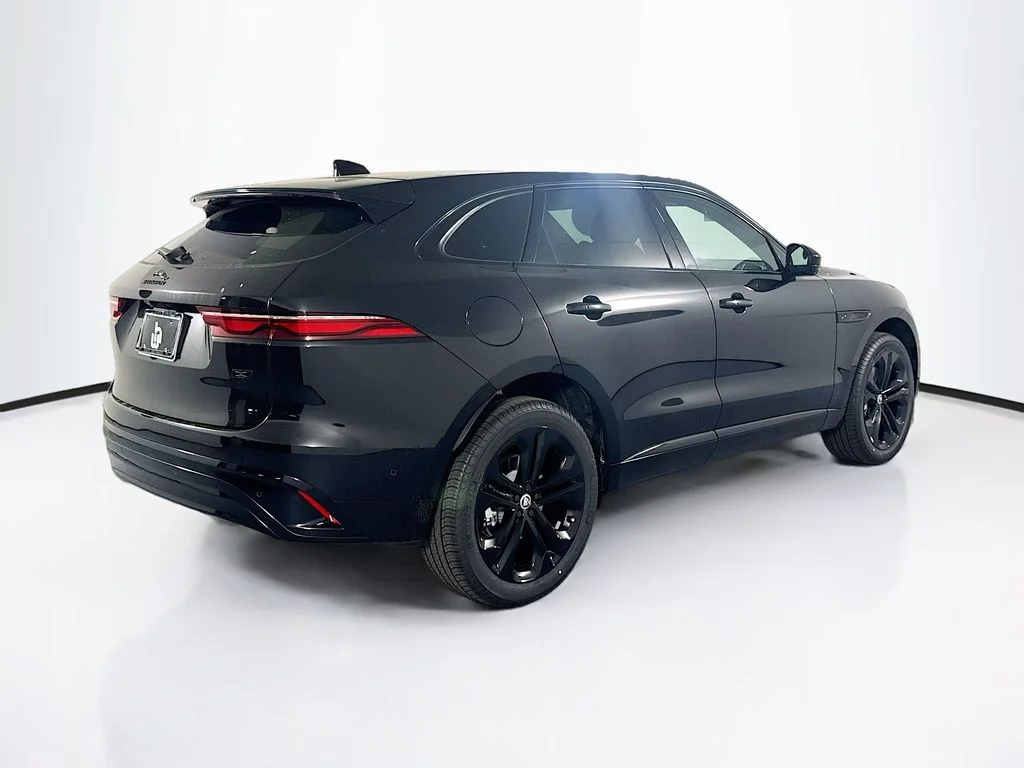 2026 Jaguar F-Pace R-Dynamic S - Photo 5