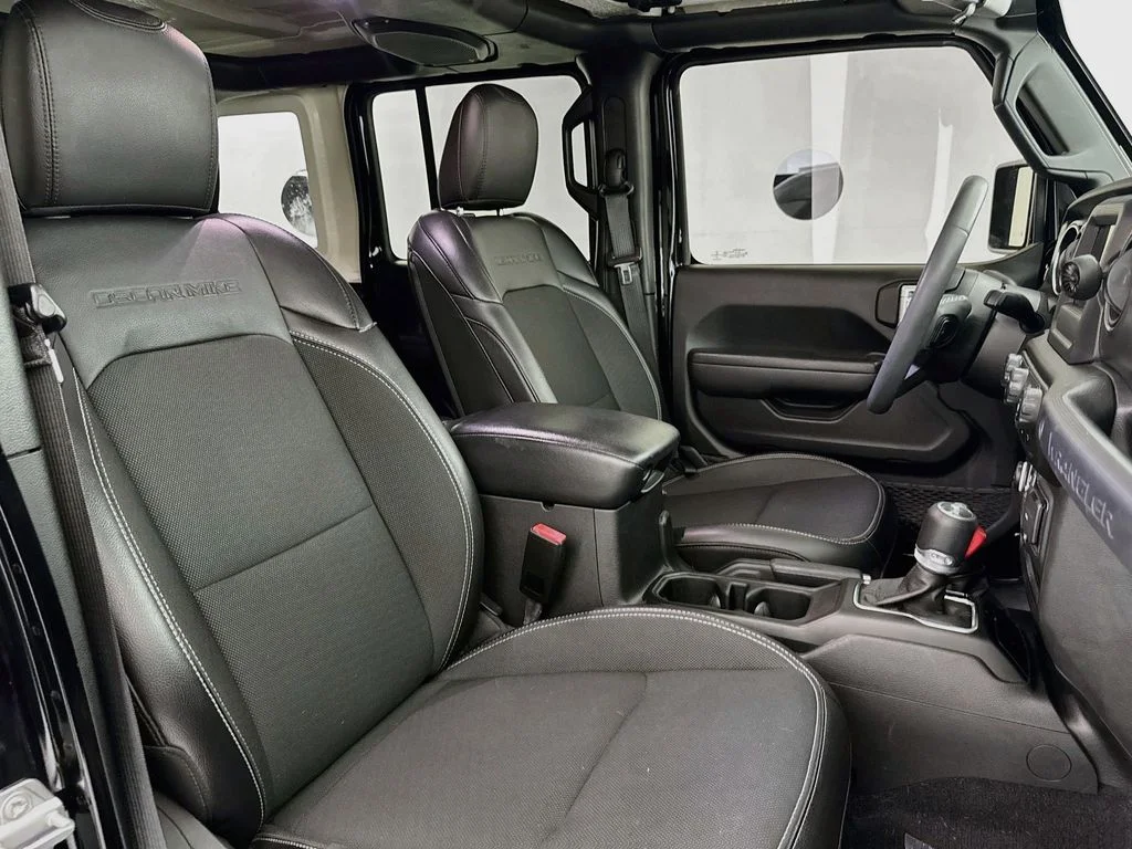 Used 2023 Black Jeep Sport image 27