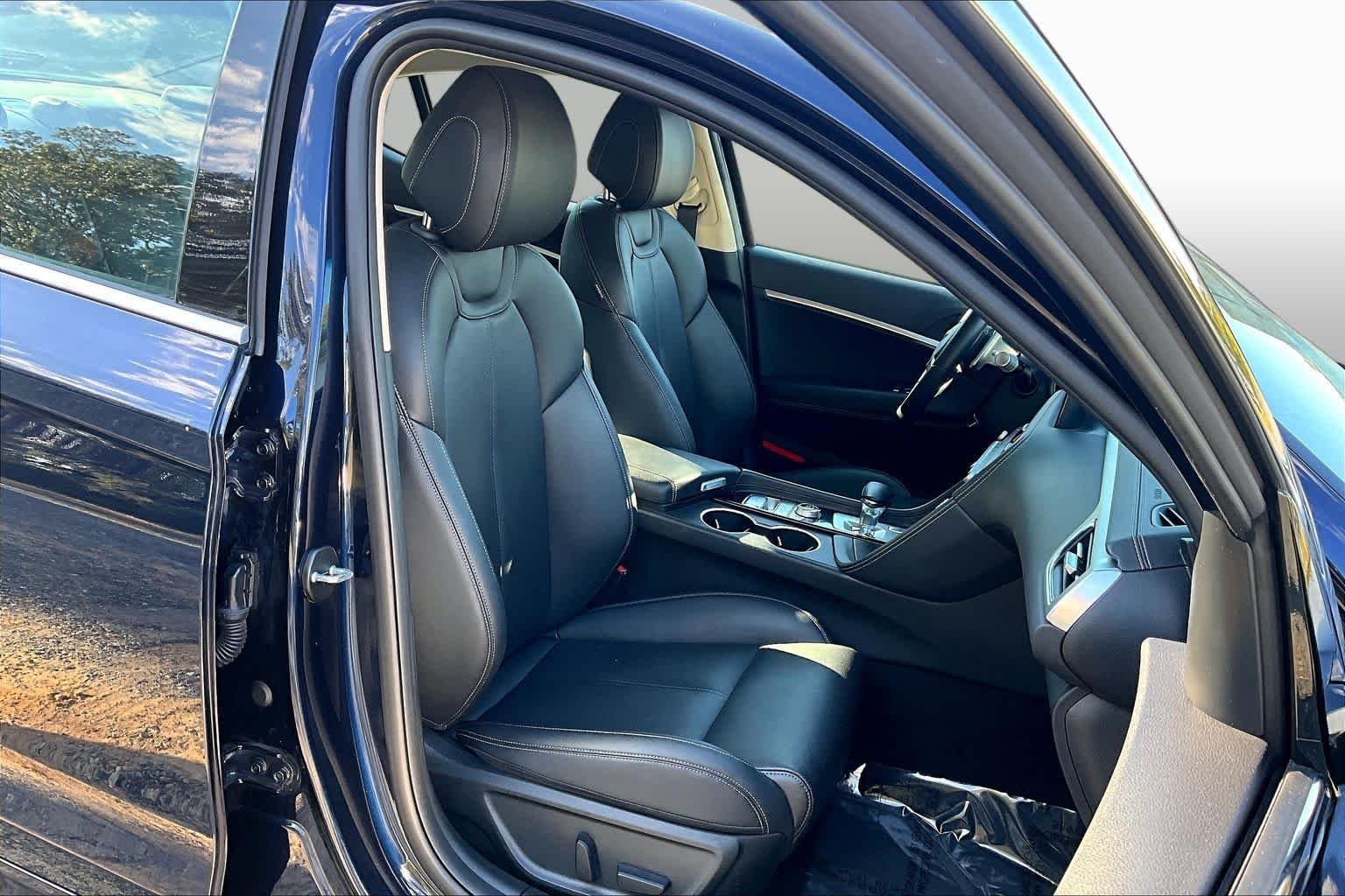 Used 2026 Capri Blue Genesis 2.5T image 9