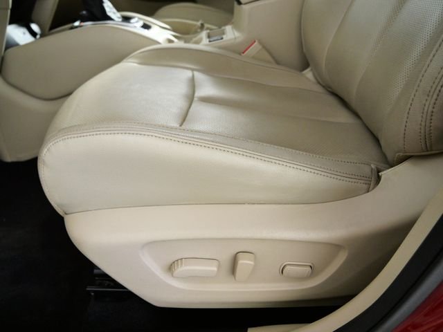 Certified Used 2020 Red Nissan SL image 18