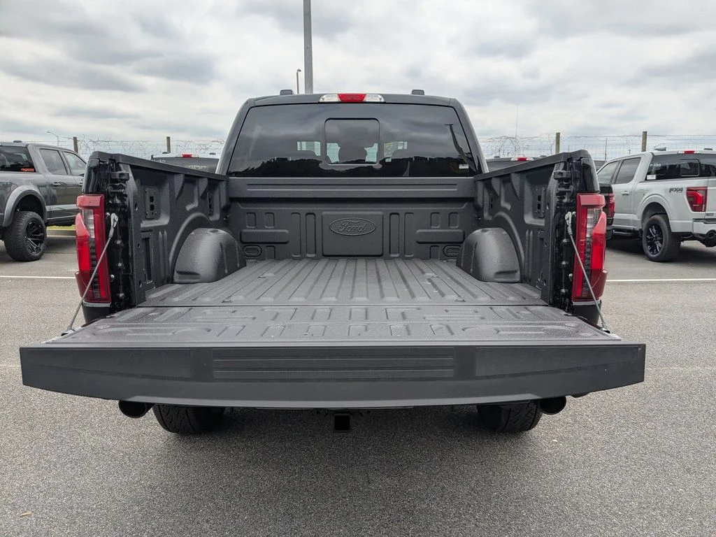 New 2026 Agate Black Metallic Ford XLT image 13