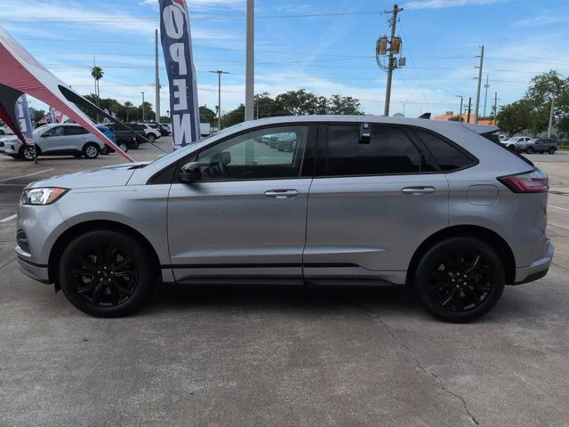 Used 2022 Silver Ford SE image 7