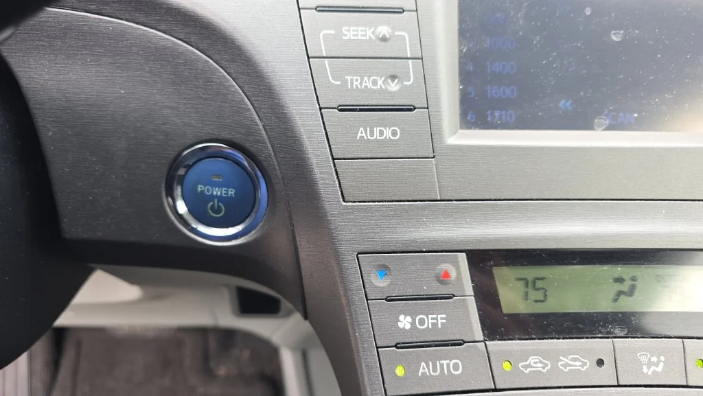 Used 2013 Silver Toyota Two image 24