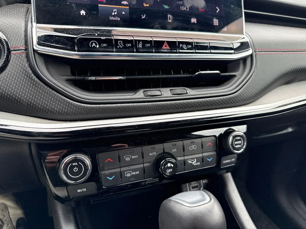 2025 Jeep Compass Trailhawk - Photo 19