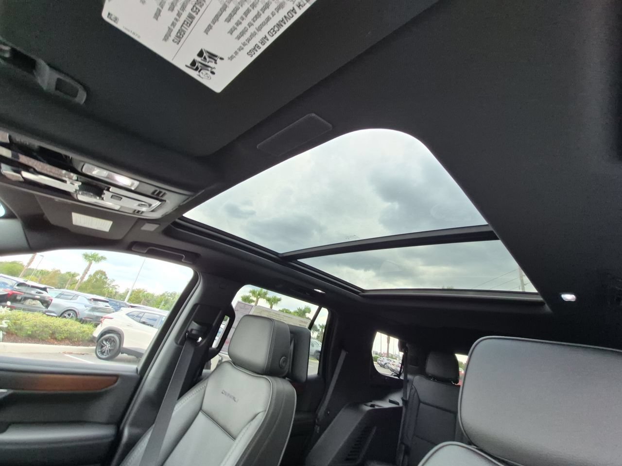 2026 GMC Yukon Denali - Photo 19