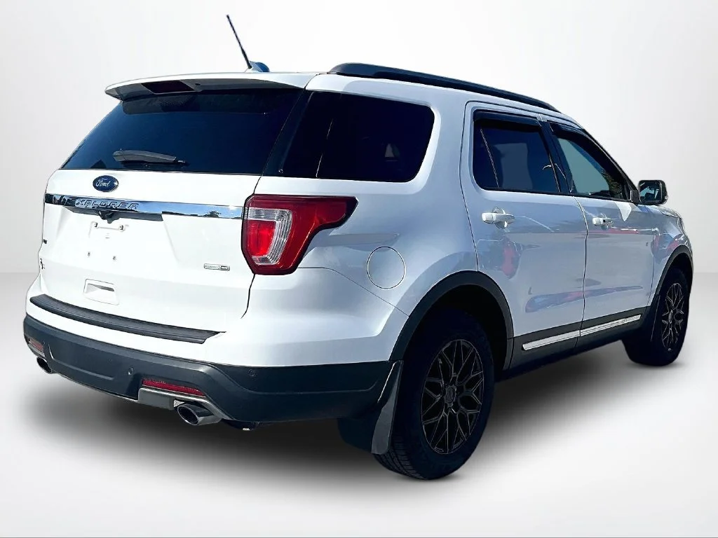 Used 2019 White Ford XLT image 3