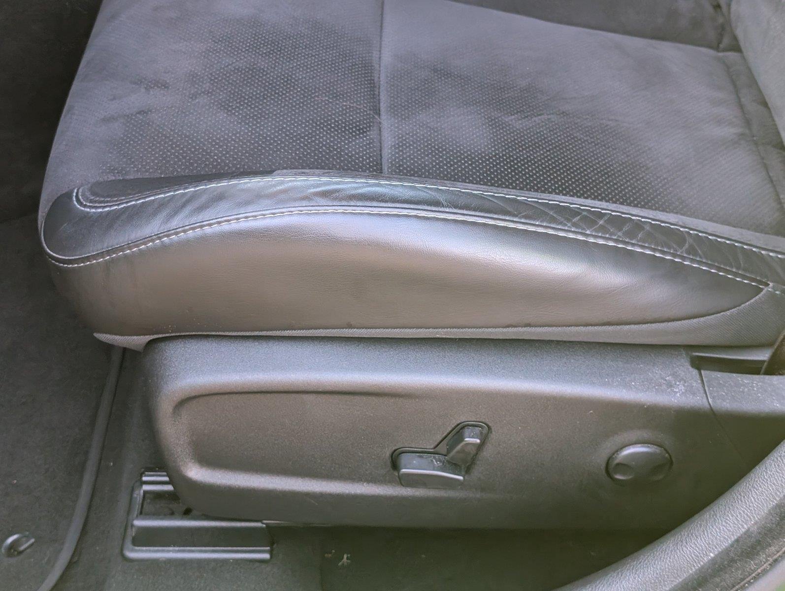 Used 2023 Sublime Metallic Clearcoat Dodge R/T image 17