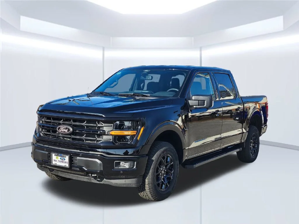 New 2026 Black Ford XLT image 2