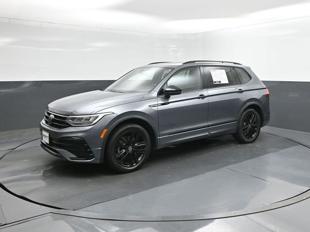 Used 2022 Gray Volkswagen 2.0T SE R-Line Black image 1