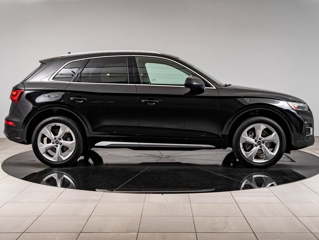 Used 2021 Mythos Black Metallic Audi 45 Prestige image 11