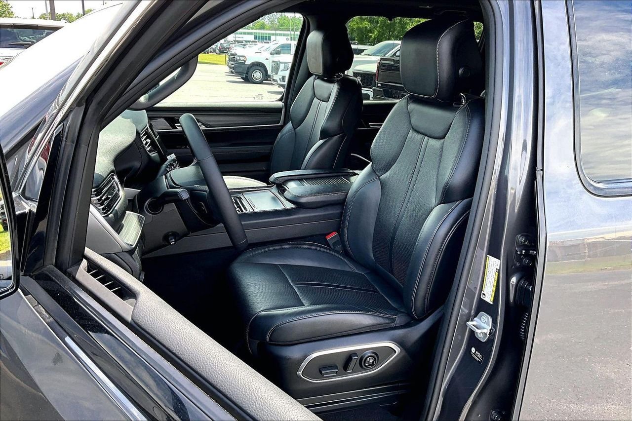 Used 2023 Baltic Gray Metallic Clearcoat Jeep Series III 4x4 image 23