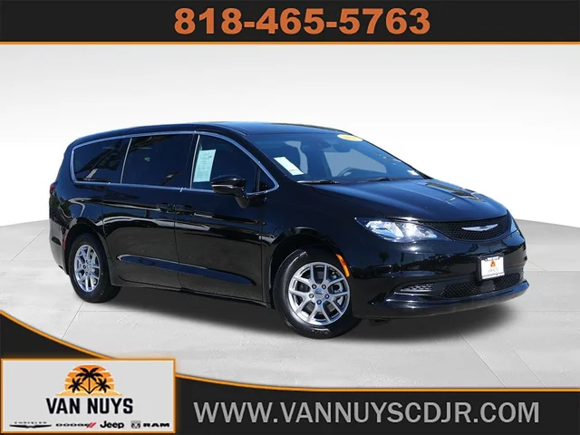 2025 Chrysler Voyager LX
