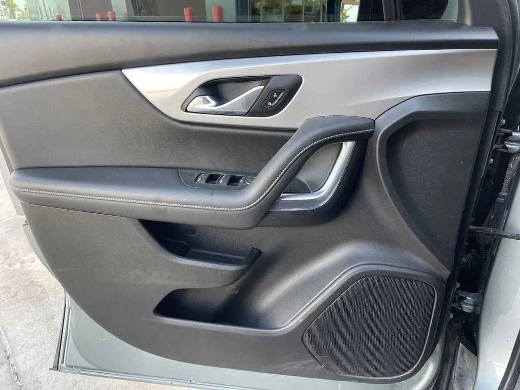 Used 2024 Gray Chevrolet LT image 9