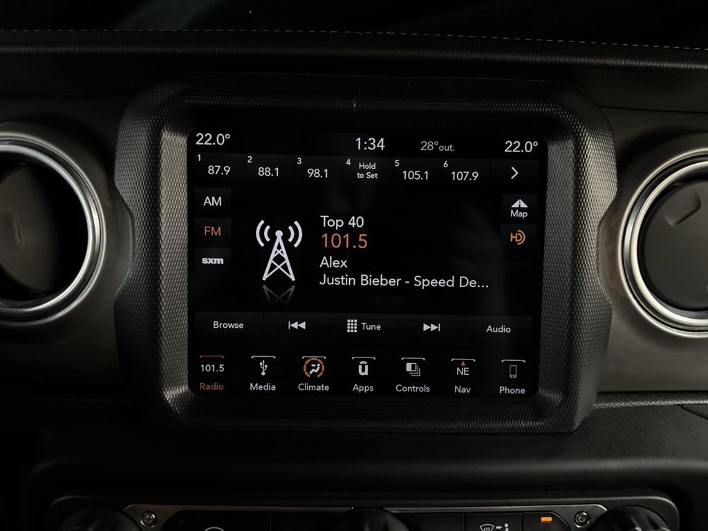 Used 2018 Gray Clearcoat Jeep Unlimited Sahara image 26