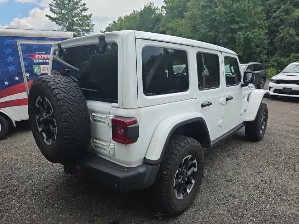 Used 2024 Bright White Clearcoat Jeep Rubicon X image 3