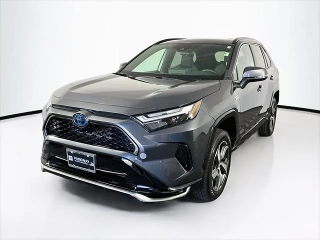 Certified Used 2023 MAGNETIC GRAY MET. Toyota  image 3