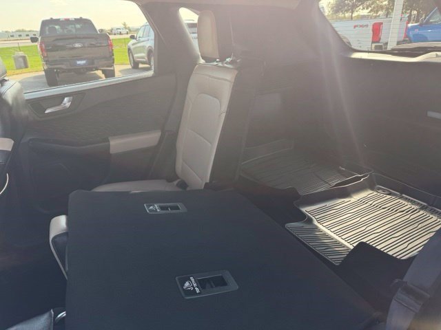 Used 2020 Magnetic Ford Titanium image 30