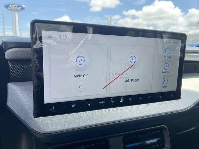 New 2026 Oxford White Ford XLT image 18