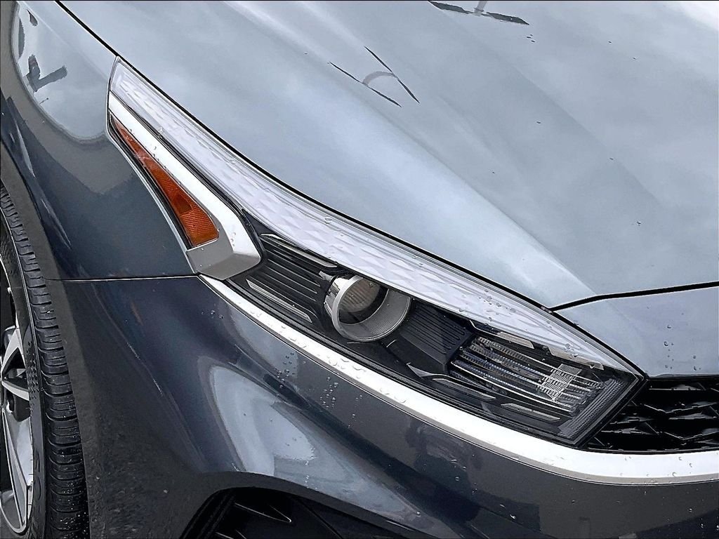 Used 2023 Gray Kia LXS image 31