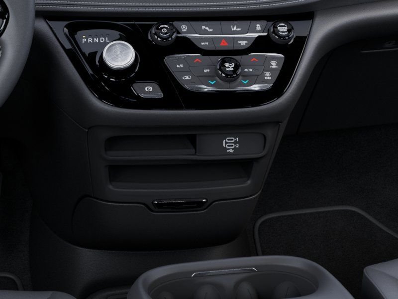 New 2026 Diamond Black Crystal Pearl-Coat Exterior Paint Chrysler Select image 24