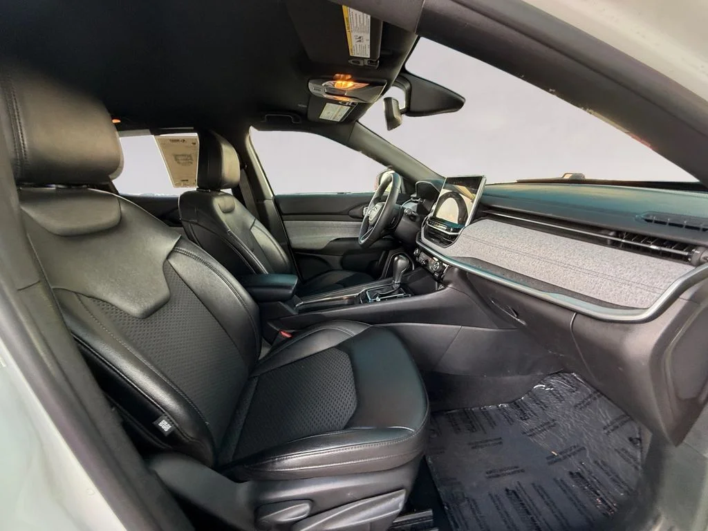 2024 Jeep Compass Latitude - Photo 17