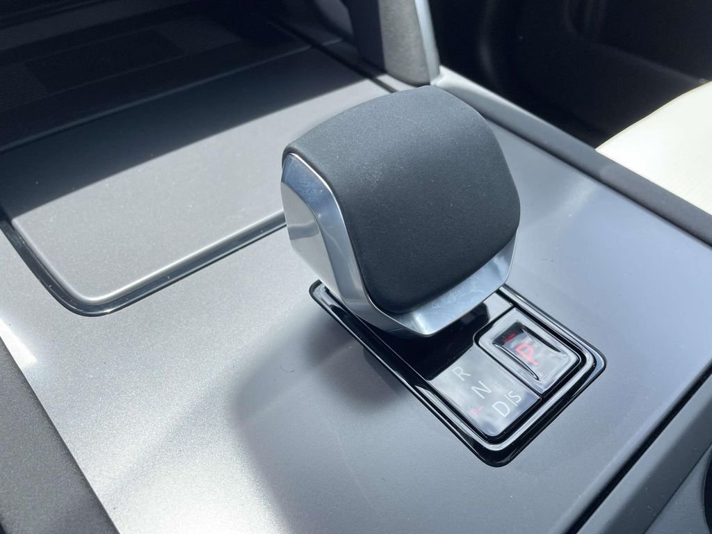 New 2026 Varesine Blue Land Rover Landmark image 30