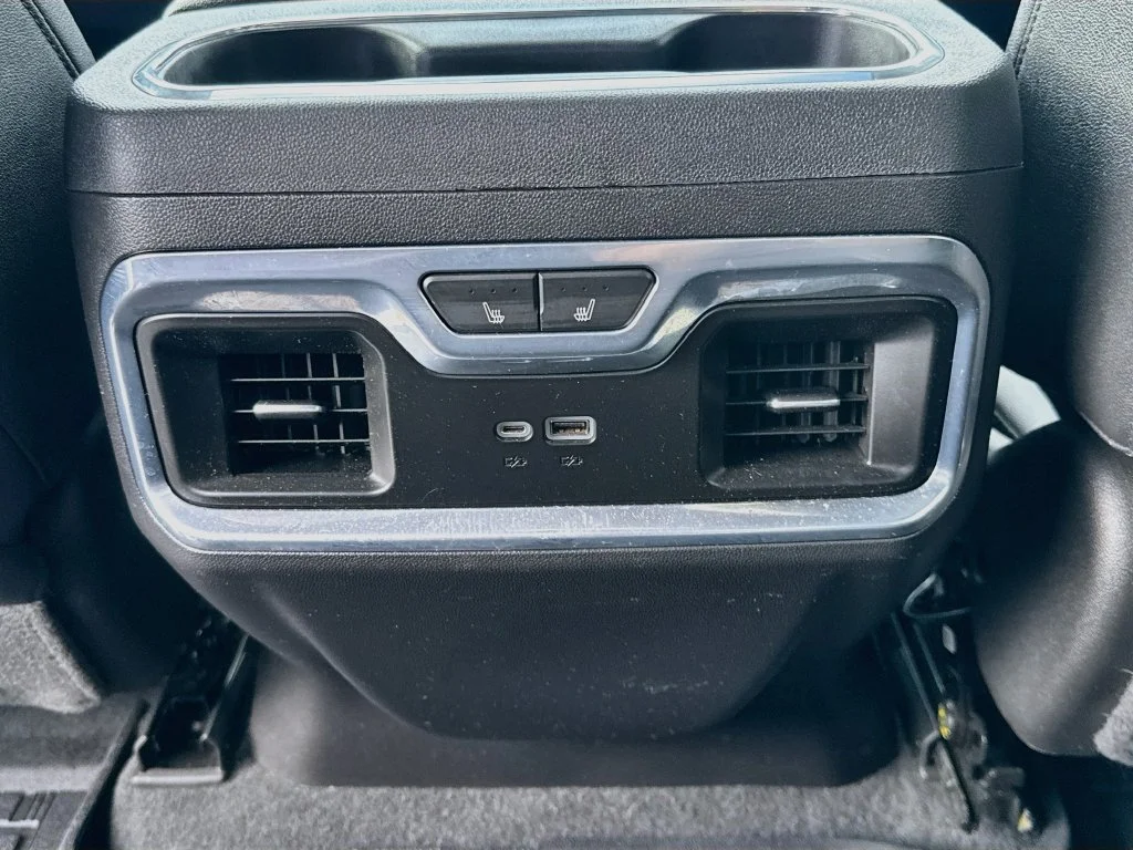 Used 2022 White GMC SLT image 28
