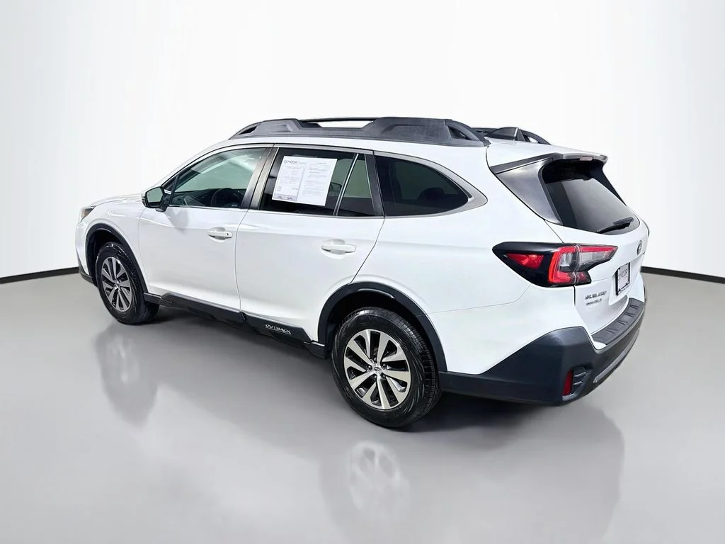 Used 2022 Crystal White Pearl Subaru Premium image 5
