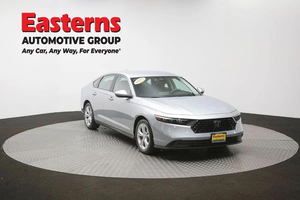 Used 2025 Silver Honda LX image 49