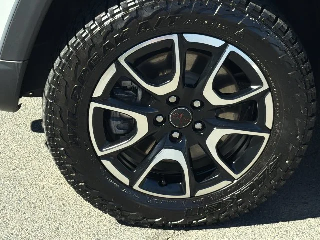 Used 2025 White Jeep Trailhawk image 15