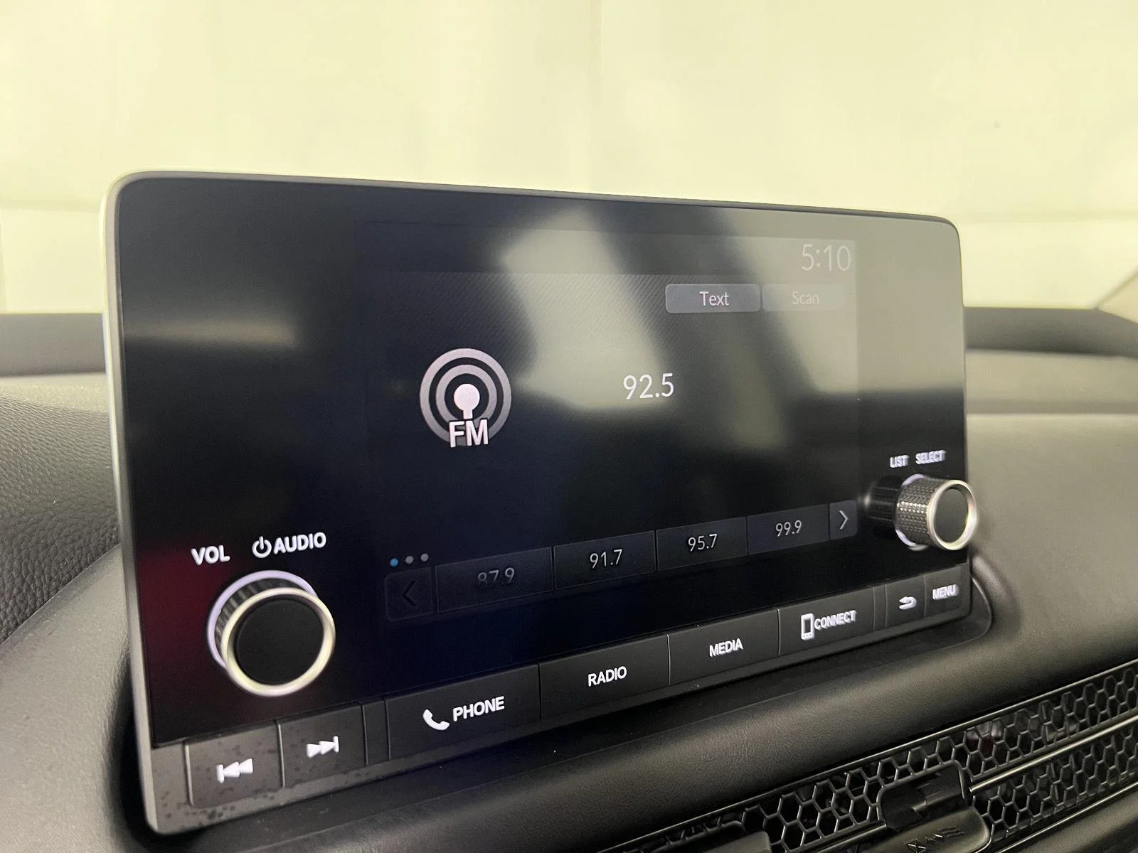 Used 2024 Modern Steel Metallic Honda LX image 18