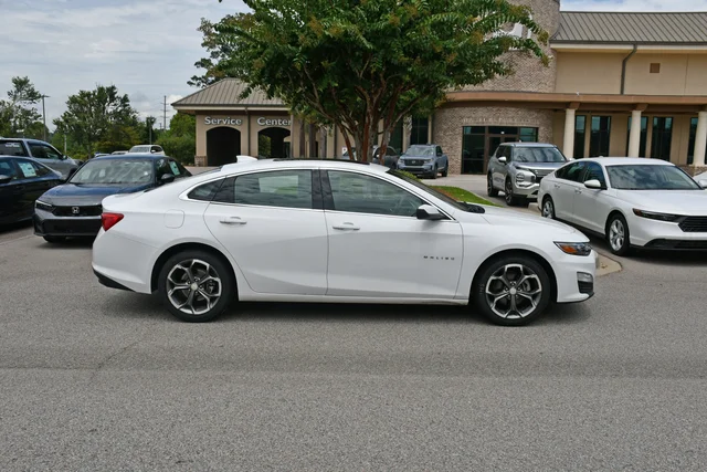 2024 Chevrolet Malibu LT