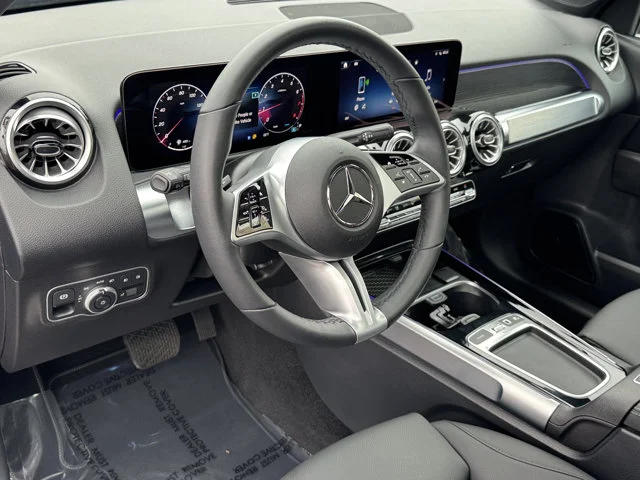 Used 2026 Mountain Grey Metallic Mercedes-Benz GLB 250 image 17