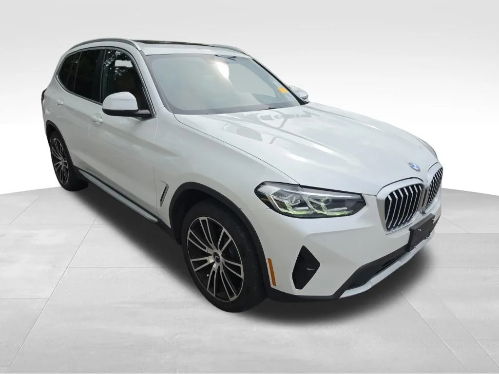 Used 2022 White BMW xDrive30i image 8