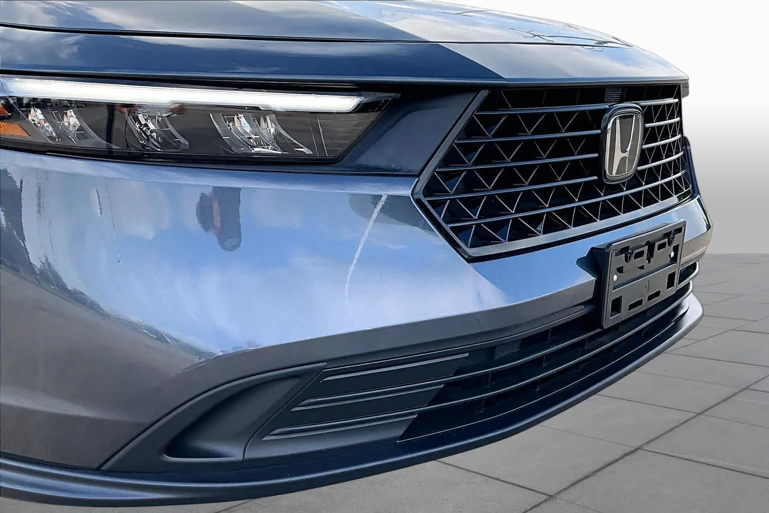 Used 2024 Meteorite Gray Metallic Honda LX image 27