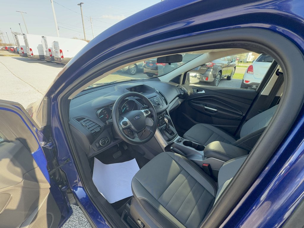 Used 2016 Deep Impact Blue Ford SE image 9
