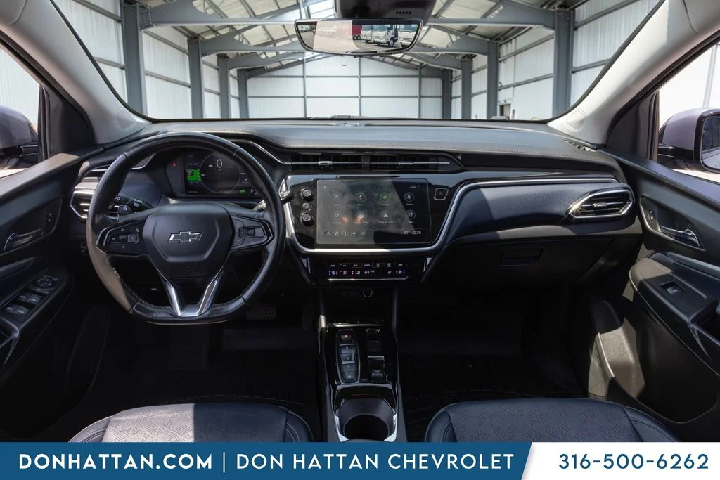 Used 2023 Gray Chevrolet Premier image 4