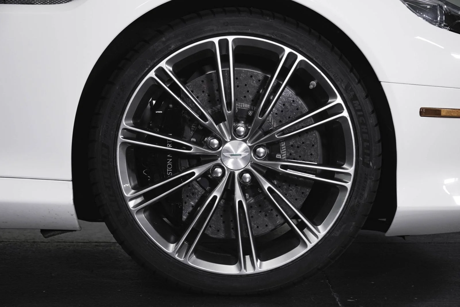 Used 2015 White Aston Martin  image 4