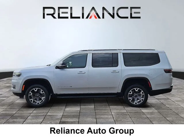 Used 2023 Silver Jeep Series III image 4