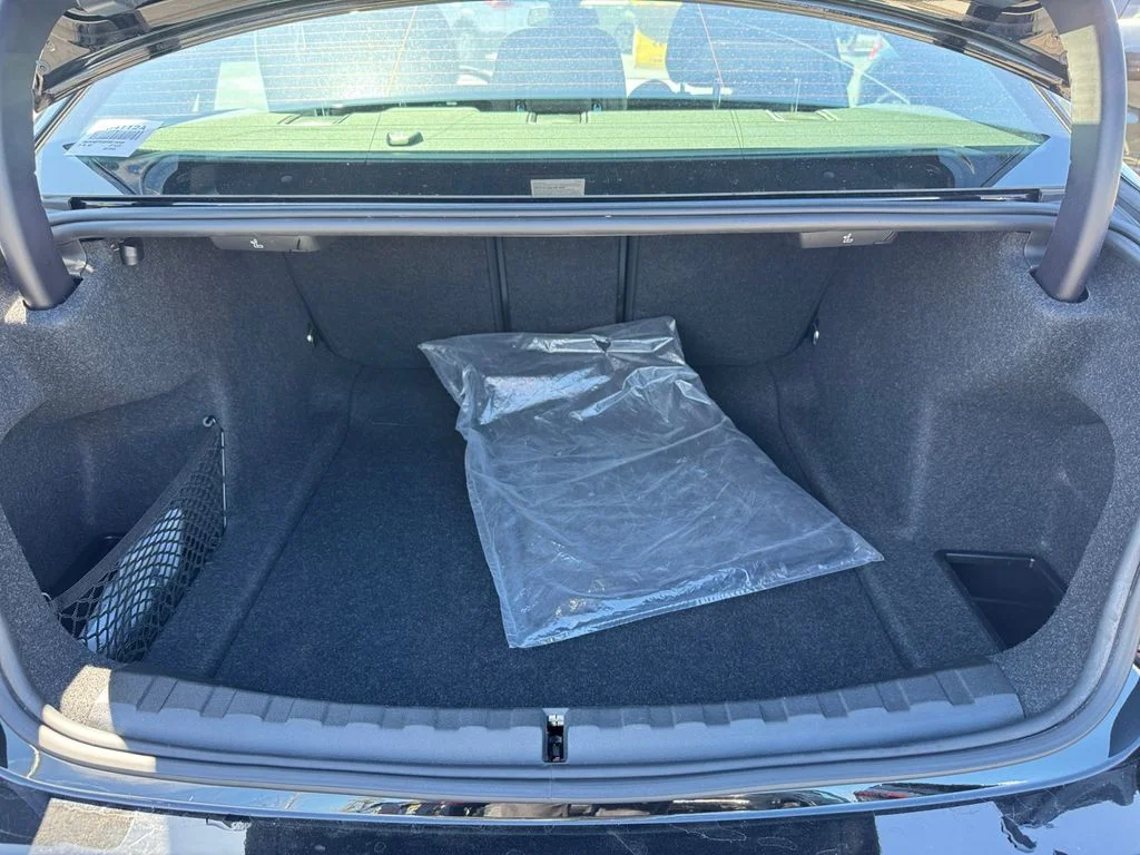 2024 BMW 3 Series 330i - Photo 25