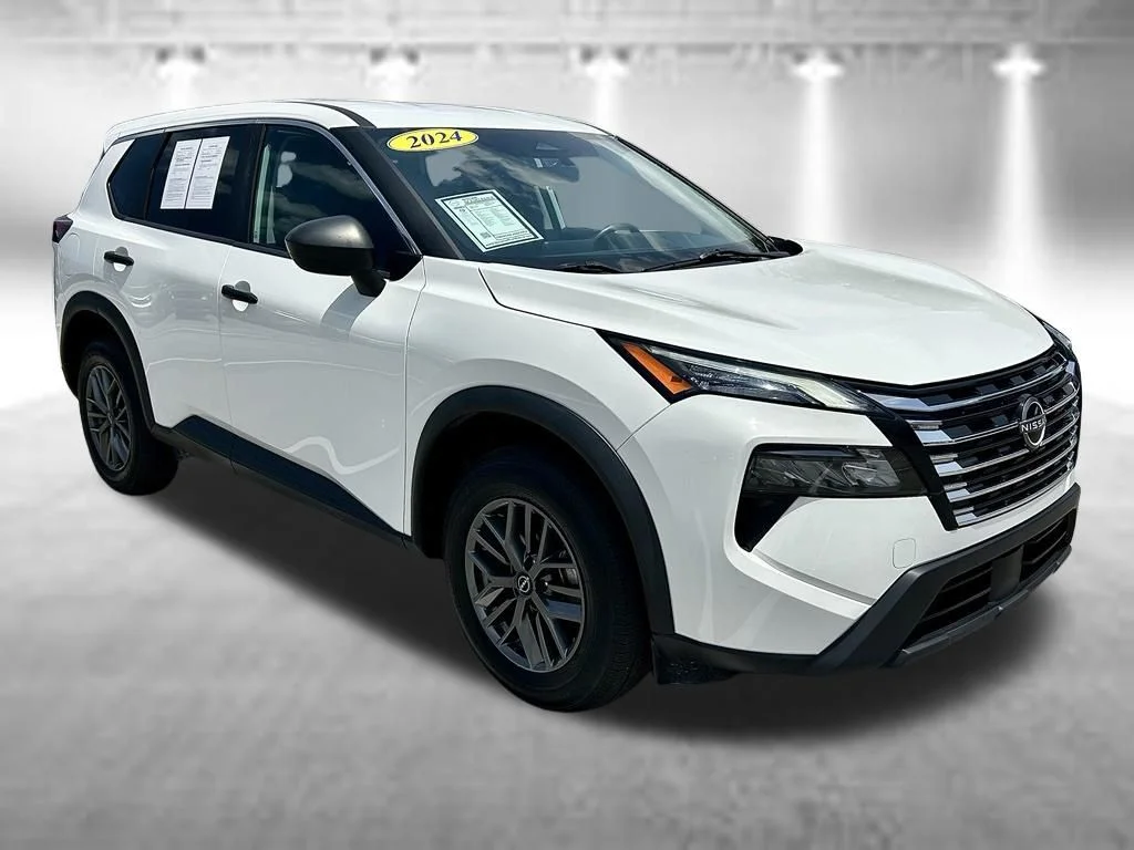 Certified Used 2024 White Nissan S image 3