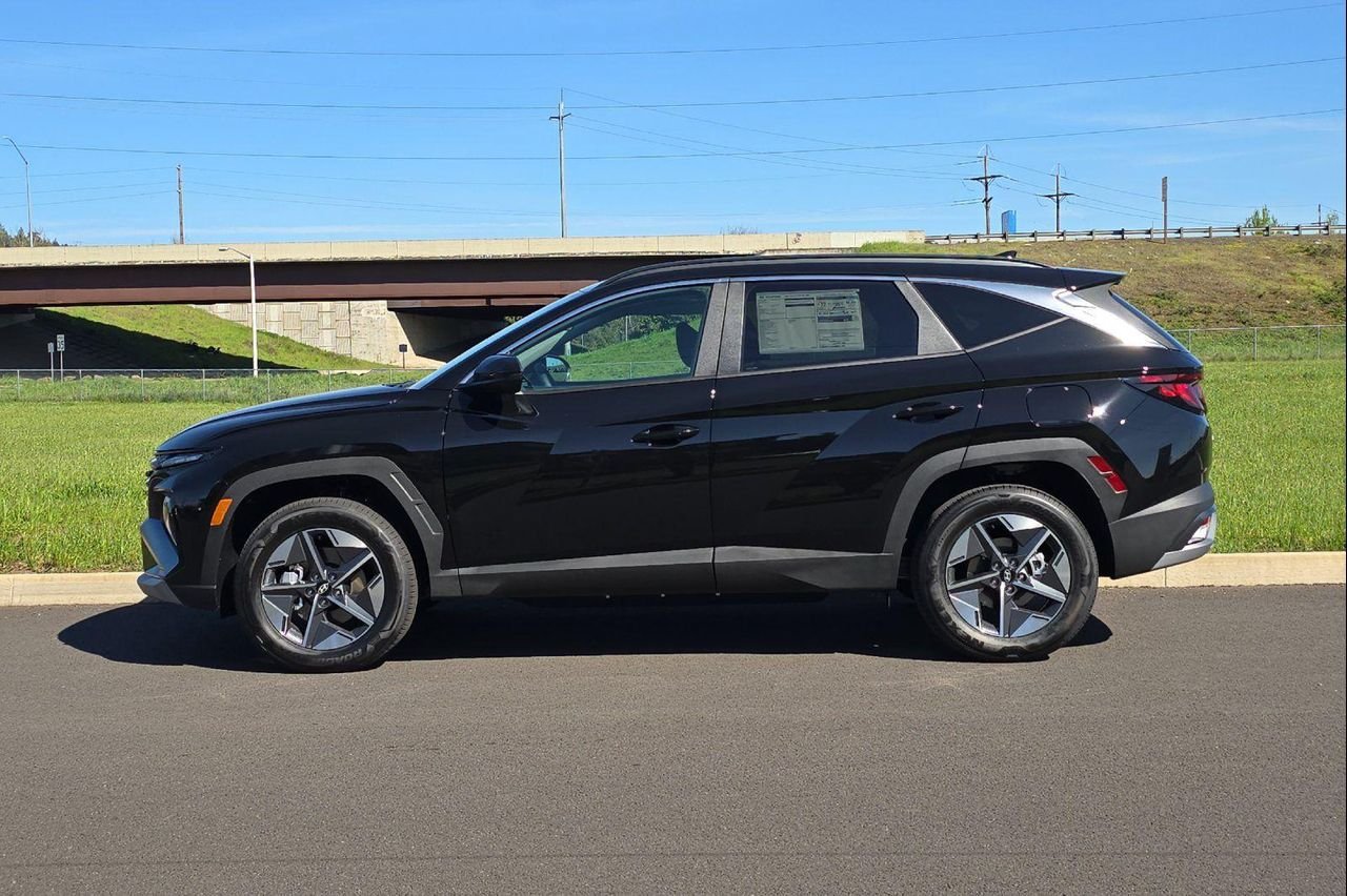 New 2026 Black Hyundai SEL image 6