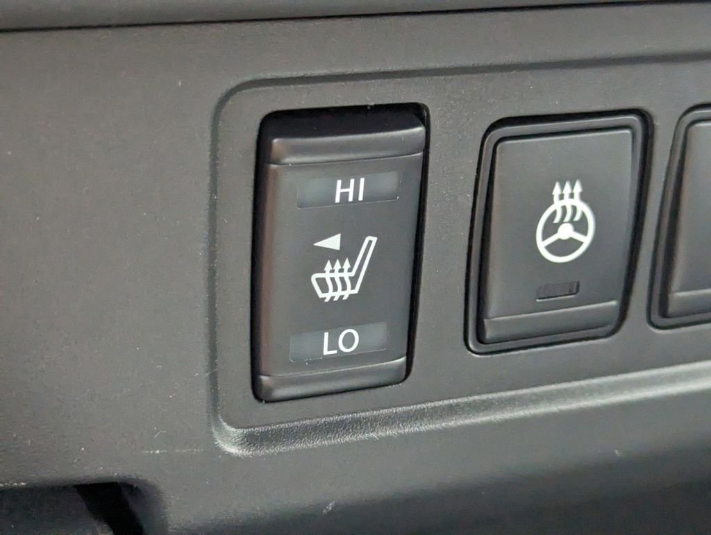 2025 Nissan Frontier SV - Photo 21